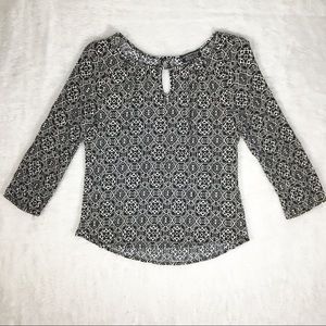 🔥2 for $15🔥Papermoon Stitch Fix Black White Top